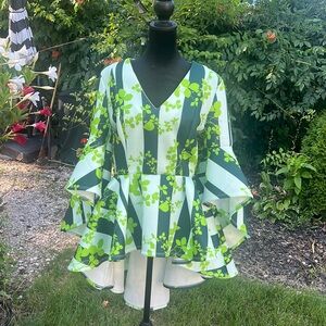 Green v neck high low blouse mint condition and simply beautiful !!